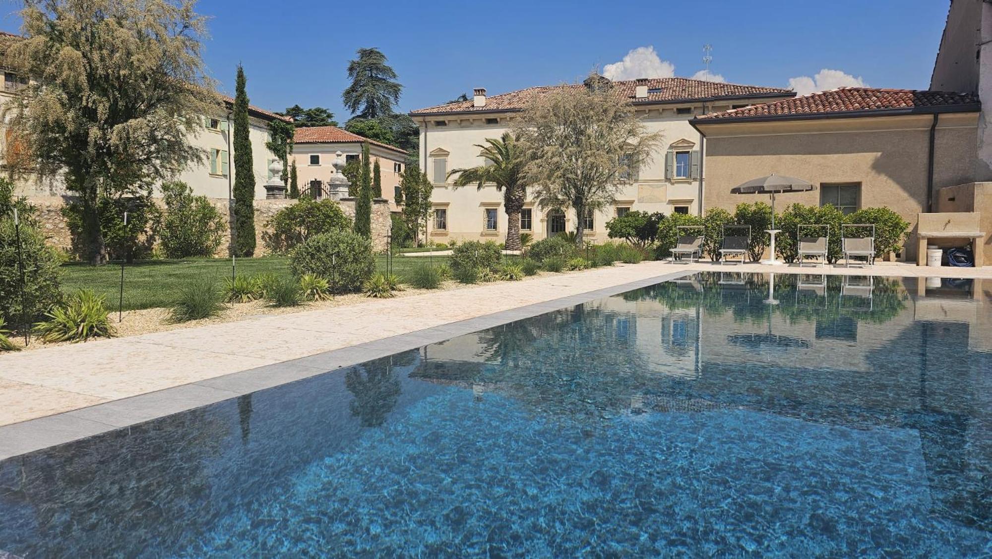 Villa Tosi - Luxury Apartments In Villa Veneta Tregnago Buitenkant foto